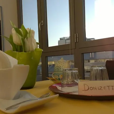 Airport Station Bergamo Guest house 2*